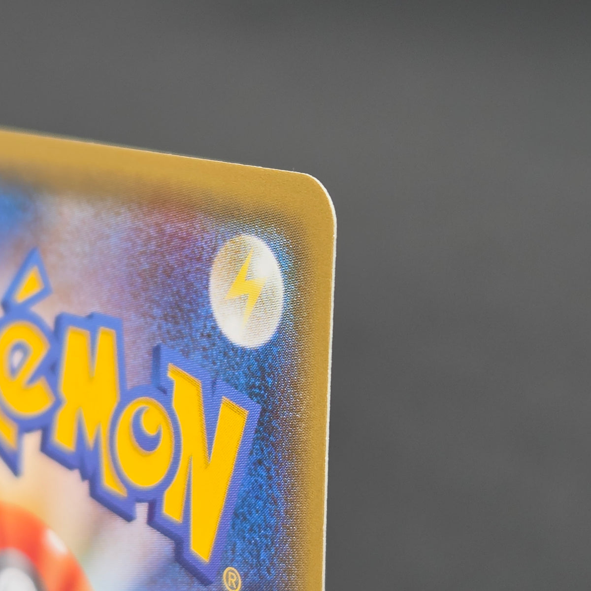 Pikachu 179/SM-P Holo Friendly Shop Promo Pokemon Card